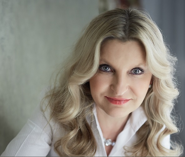 Mgr. Lenka Antonie Janištinová